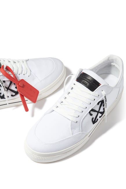 Vulcanized Contrasting-Tag Sneakers